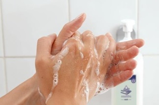 Použití tekutého mýdla je nedílnou součástí našeho unikátního Evolučního konceptu hygieny rukou